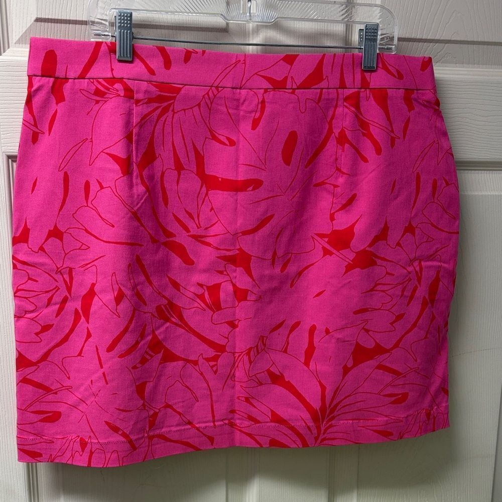 Rafaella Vibrant Pink and Red Leaf Skort